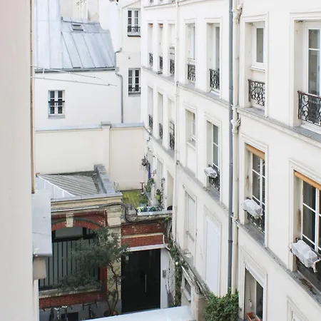 Charming Studio On Wooded Courtyard * Paris