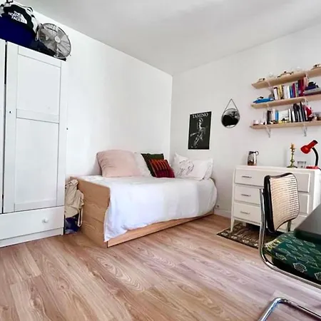 아파트 Charming Studio On Wooded Courtyard *